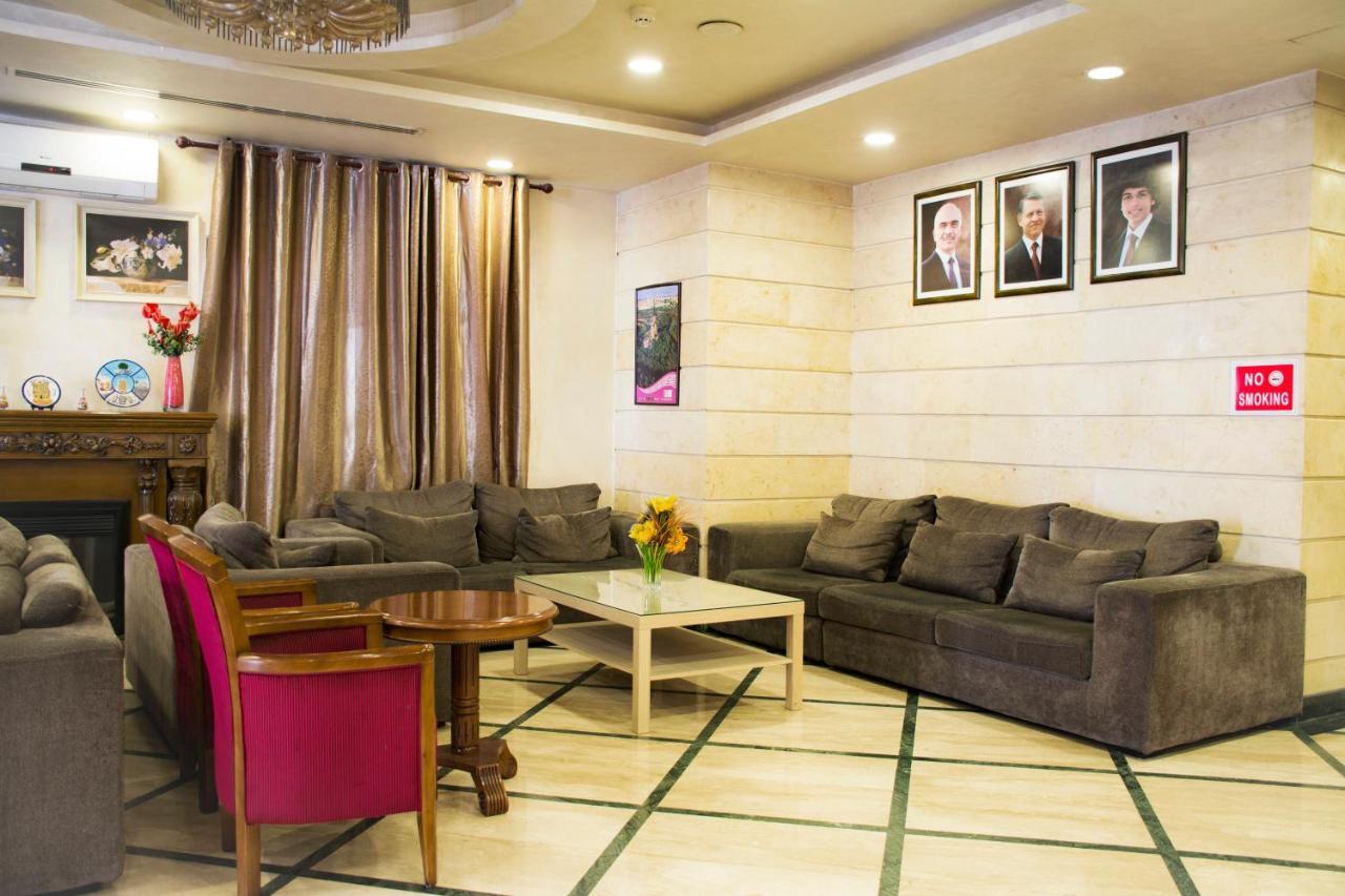 Olive Hotel Amman Esterno foto